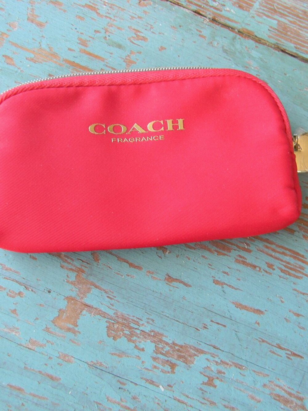 NEW COACH FRAGRANCE SMALL RED NYLON ZIP POUCH HEART CHARM ZIPPER PULL